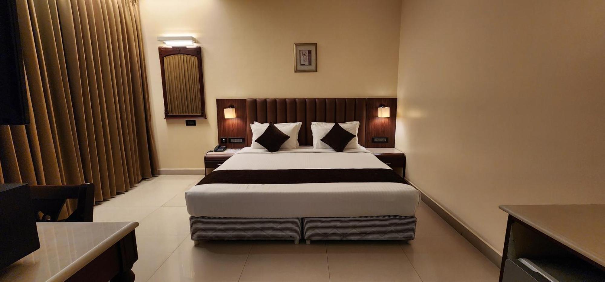 Hotel Arcadia Kottayam Eksteriør billede